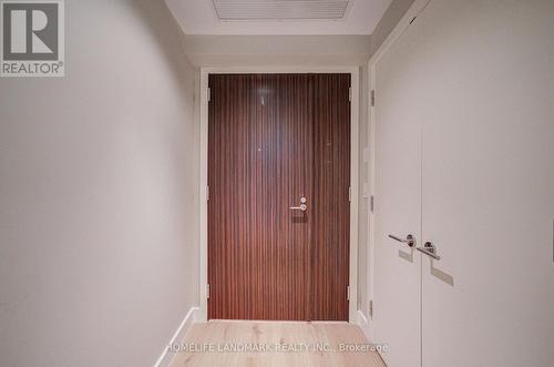 3103 - 180 UNIVERSITY AVENUE , Toronto, Ontario M5H 0A2 5