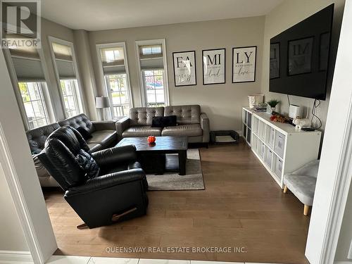 2 TIM JACOBS DRIVE , Georgina, Ontario L4P 0G5 5