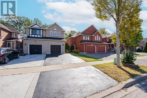 1148 WINDBROOK GROVE  Mississauga, ON L5V 2V1