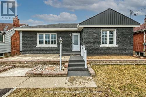 LOWER - 346 POTTRUFF ROAD N , Hamilton, Ontario L8H 2M4 2