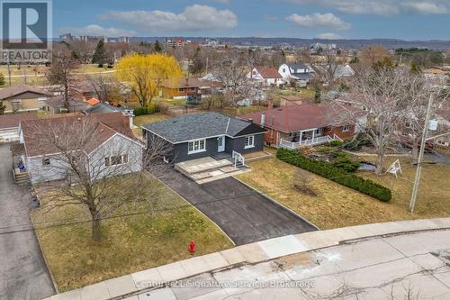 LOWER - 346 POTTRUFF ROAD N , Hamilton, Ontario L8H 2M4 5