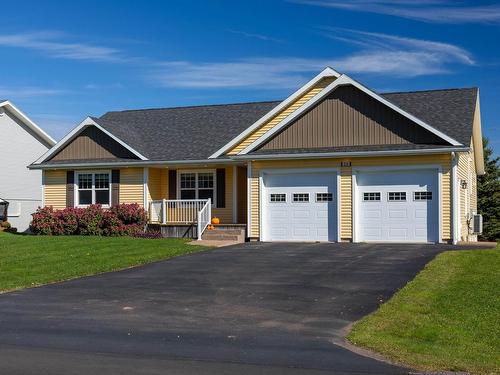 15 Kenwood Circle  Charlottetown, PE C1E 1Z8