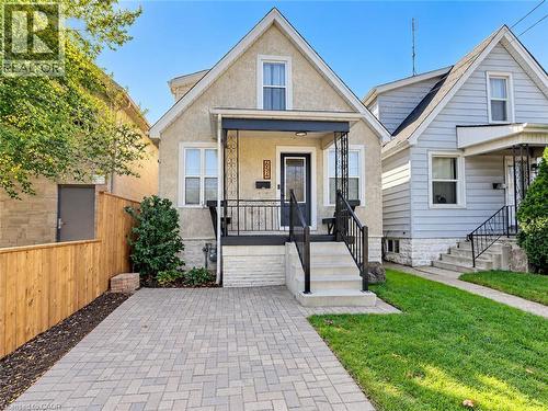 654 DUNSMURE Road , Hamilton, Ontario L8H 1H7