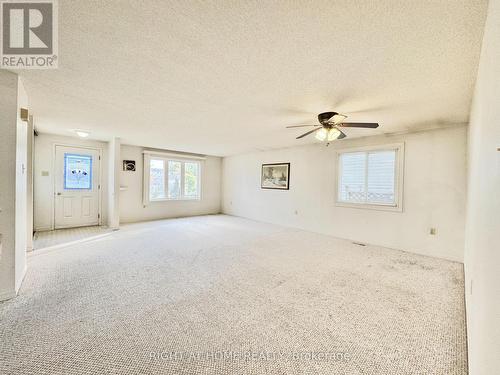 6 HICKLING TRAIL , Barrie, Ontario L4M 5V7 2