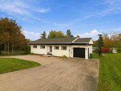 3 Wildwood Boulevard  Dartmouth, NS B2W 2L7