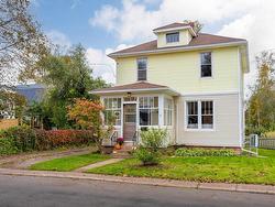 5 Lapthorne Avenue  Charlottetown, PE C1E 2M3