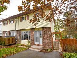 123 Gloria Court  Lower Sackville, NS B4E 1Y1