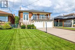 254 MAPLE LEAF DRIVE  Toronto, ON M6L 1P1