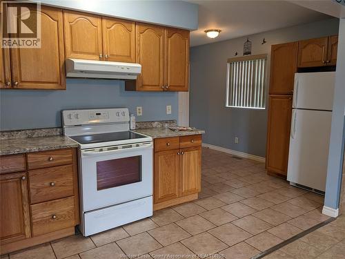 349 TUSCARORA Unit# MAIN , Windsor, Ontario N9A 3L8 3