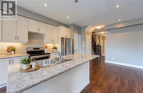 55 MADONNA Drive Unit# 5 , Hamilton, Ontario L0R 1W0 4