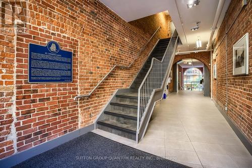 413 - 81A FRONT STREET E , Toronto, Ontario M5E 1Z7 2