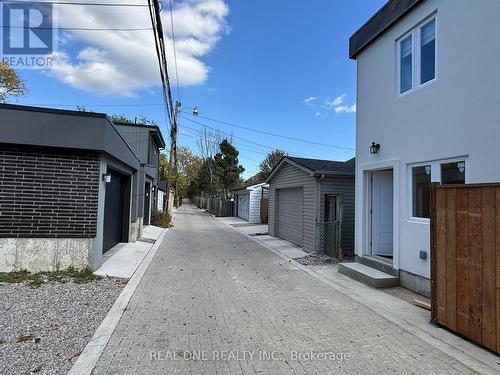 LANEWAY HOUSE - 90 DOUGLAS AVENUE , Toronto, Ontario M5M 1G5 2