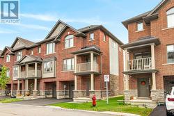 51 - 19 PICARDY DRIVE  Hamilton, ON L8J 0M7