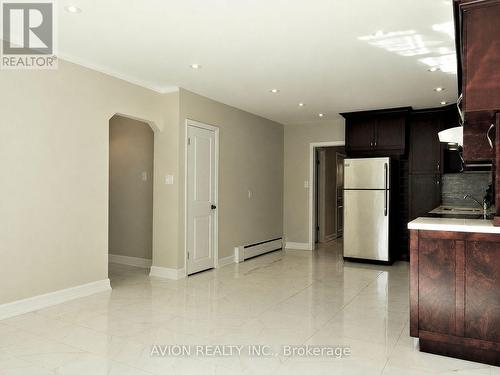 2 - 42 EMERALD CRESCENT , Toronto, Ontario M8V 2B6 3