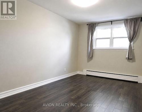 2 - 42 EMERALD CRESCENT , Toronto, Ontario M8V 2B6 5
