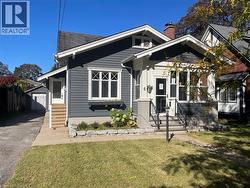 6 NELLES Boulevard  Grimsby, ON L3M 3R1