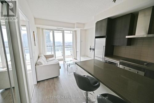 2601 - 300 FRONT STREET W , Toronto, Ontario M5V 0E9 3