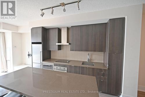 2601 - 300 FRONT STREET W , Toronto, Ontario M5V 0E9 4