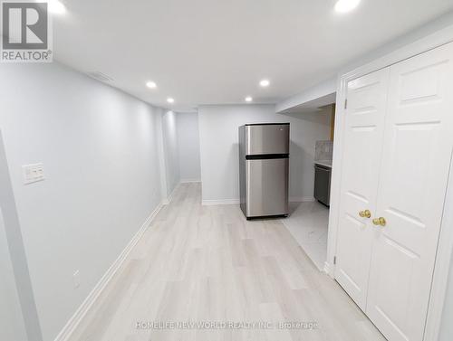 LOWER - 90 OAKVALE AVENUE , Toronto, Ontario M4J 1J1 4