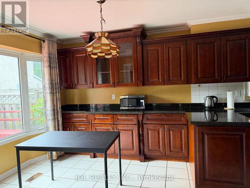 87 STRATHMORE DRIVE , Markham, Ontario L3P 6K4 3