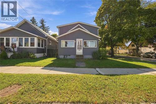 463 CONFEDERATION STREET  Sarnia, ON N7T 2B5