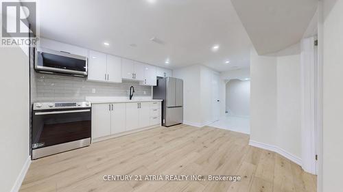 LOWER B - 57 SADDLE RIDGE DRIVE , Toronto, Ontario M4A 1Z6 2