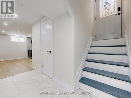 LOWER B - 57 SADDLE RIDGE DRIVE , Toronto, Ontario M4A 1Z6 4