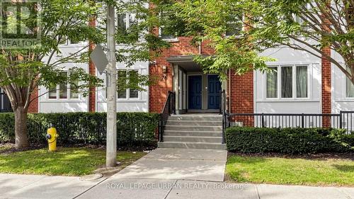 2 - 76 MUNRO STREET , Toronto, Ontario M4M 2S9 3