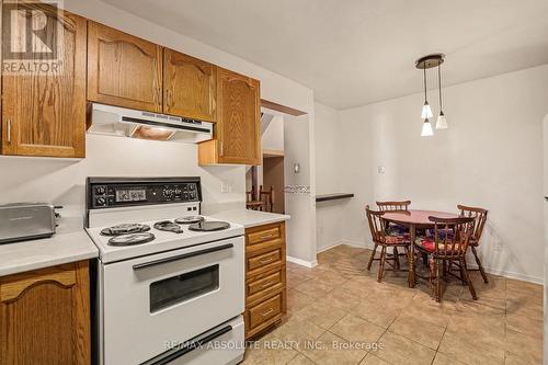 42 Roblyn Way, Ottawa, ON 