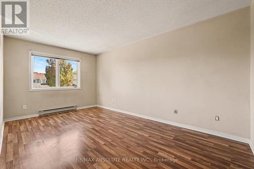 42 Roblyn Way, Ottawa, ON 