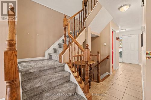 42 Roblyn Way, Ottawa, ON 