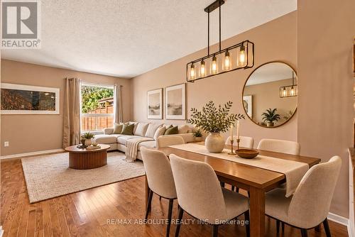 42 Roblyn Way, Ottawa, ON 