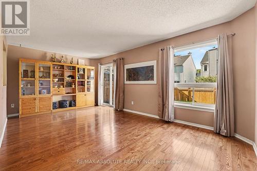 42 Roblyn Way, Ottawa, ON 