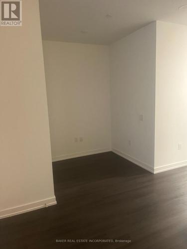 411 - 4010 EGLINTON AVENUE W , Toronto, Ontario M9A 0G5 5