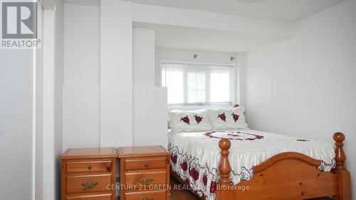 836 Avocado Crescent, Mississauga, ON 