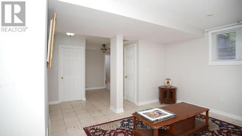 836 Avocado Crescent, Mississauga, ON 