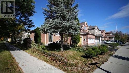 836 Avocado Crescent, Mississauga, ON 