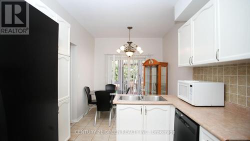836 Avocado Crescent, Mississauga, ON 