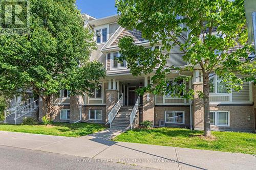 B - 634 CHAPMAN MILLS DRIVE , Ottawa, Ontario K2J 3V2 4