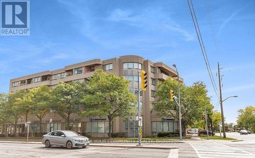 305 - 555 WILSON HEIGHTS BOULEVARD , Toronto, Ontario M3H 6B5 2