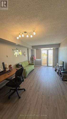 305 - 555 WILSON HEIGHTS BOULEVARD , Toronto, Ontario M3H 6B5 4