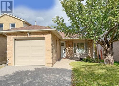 37 ANGUS DRIVE  Ajax (Central), ON L1S 5C4