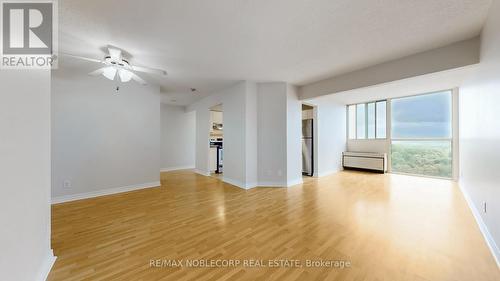 906 - 41 MARKBROOK LANE , Toronto, Ontario M9V 5E6 2