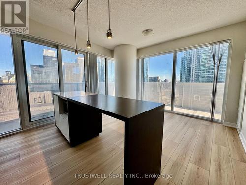 3404 - 88 HARBOUR STREET , Toronto, Ontario M5J 0C3 5