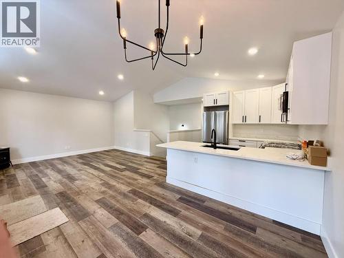 1938 Foxwood Trail Unit# 9  Windermere, BC V0B 2L2