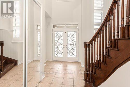 20 ALDERSGATE DRIVE , Brampton (Brampton North), Ontario L7A 4A9 2