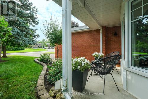47 Dossetter Way, Ottawa, ON 