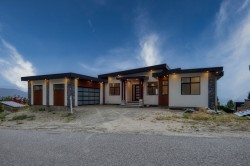 2835 Outlook Way  Naramata, BC V0H 1N1