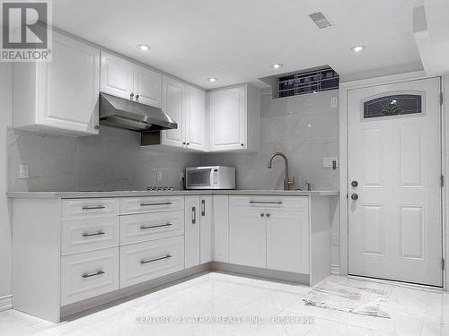 LOWER - 40 ALANBULL SQUARE , Toronto, Ontario M1V 4M1 2