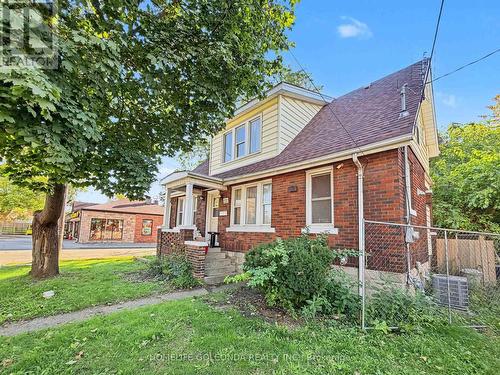 3203 LINWOOD PLACE  Windsor, ON N9C 1P9